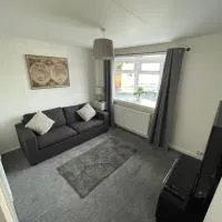1-Bedroom Chalet at Maryville Caravan Site - Uddingston, Glasgow โรงแรมในอัดดิงสตัน
