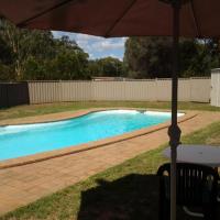 Wagon Wheel Motel & Units, hotel near Coonabarabran Airport - COJ, Coonabarabran