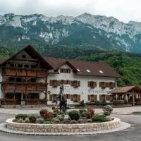 Popasul Craiului, hótel í Zărneşti