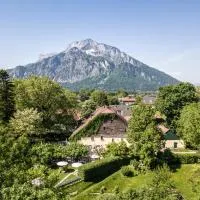 Der Schlosswirt zu Anif - Biedermeierhotel und Restaurant, hotel en Anif