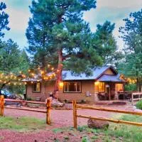 Pine Ridge - Memories are made here!, hotel i Florissant