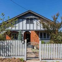 Fitzroy House - Federation charm near town centre