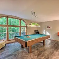 Tranquil Cabin Getaway Near Red Cedar Lake!، فندق في Birchwood