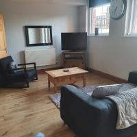 Spacious fully furnished 2 bed appartment next to BAE,