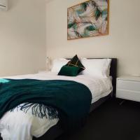 Charming Guest House in Croydon Park, hotel in Prospect