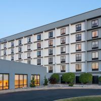 Comfort Inn & Suites, hotel near Buffalo Niagara International Airport - BUF, Buffalo