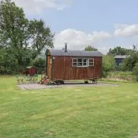 Brown Hare Shepherds Hut, hotell Breconis