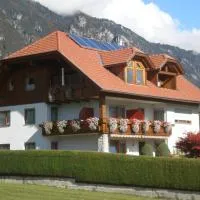 Gästehaus Wallner, hotel em Presseggen