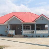 Coast to Coast Vacation Home, hotel en Winneba