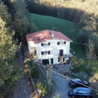 Tolasudolsa Rooms, Breakfast & Mountain Bike, hotel in Compiano