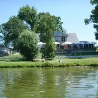 Villa-Meehr, hotel em Bantikow
