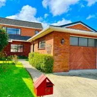 Charm on Chippendale Ensuite B&B, hotel din Palmerston North