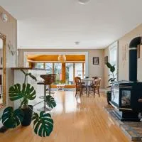 Sunroom on Maple, hotel in Picton