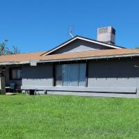 Orangewood & 51Ave Homestay - Not a Hotel