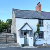 Cosy two bedrooom cottage set in a Dorset village