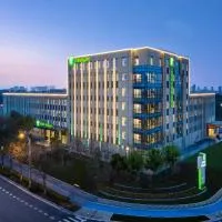 Holiday Inn Shanghai Dishui Lake by IHG, hôtel 