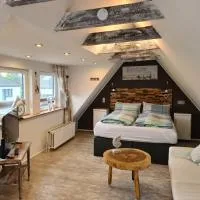 Stylisches Garden Cottage، فندق في Weyhe