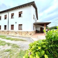 Amplio apartamento,Wifi y terraza en Finca compartida en Cadavedo
