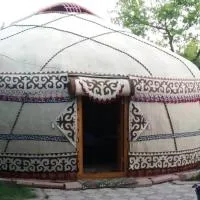 Guesthouse Kishimzhan, מלון בTalas