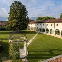 Hotel Villa I Pini, hotel em Malo