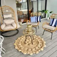 LETKA - Luxury Surf Coast and Grand Prix Villa, hotell i Smiths Beach