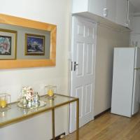 Green Grove Villa, hotel near Waterkloof (FAWK) - WKF, Centurion