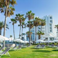 Leonardo Plaza Cypria Maris Beach Hotel & Spa: Baf'ta bir otel