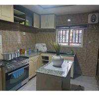 3 Bedrooms house for Short let Holiday Apartments, hôtel à Ibadan