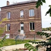 AU FIL DE L'EAU، فندق في Milly-sur-Thérain