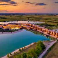 St. Martins Therme & Lodge, hotel en Frauenkirchen