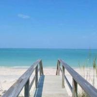 Charming Studio Unit Across from Lido Key Beach, hotel v destinaci Sarasota
