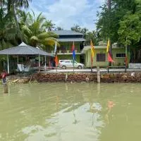 Kalamana Serene, khách sạn ở Chāvakkād
