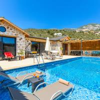Havuzu dışarıdan g&ouml;r&uuml;nmeyen jakuzili &ouml;zel havuzlu l&uuml;ks villa, Hotel in Kalkan