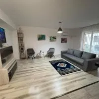 Chic apartament complex Inamstro, ξενοδοχείο κοντά στο Διεθνές Αεροδρόμιο Ιασίου - IAS, Ιάσιο