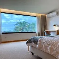 Nature & Sea - Casa Vinhateira West Duplex, ξενοδοχείο σε Caloura