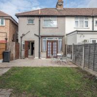 Lovely 4-BedRoom House Near Romford Station