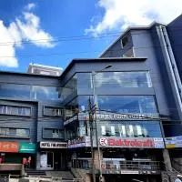 HOTEL THE AVENUE, hotel sa Gamhāria