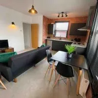 1 bed flat with parking near town centre, hotel din Emsworth