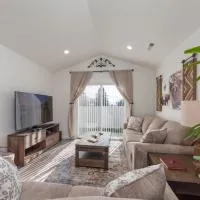 Modern Decor & Style KING bed Wifi with Garage, hotel a Spokane