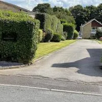Brighouse Studio - Pet Friendly! - Free Parking, hotel a Brighouse
