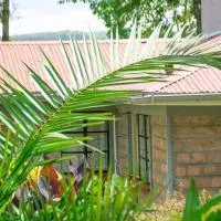 Zoe Homes 1br and 2br Cottage own compound -Kericho town near Green Square mall – hotel w mieście Kericho