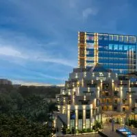 Pyramid Continental Hotel, hotel en Yuba