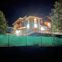Vacay Datcha 3 bedroom and attic bedroom，Kūd的飯店