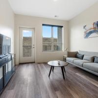 Amazing Condo Steps from Louisville Best Attractions - 4th Street Live 401