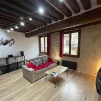 Appartements chez Delphine et Guillaume au coeur de Semur en Auxois, hotel en Semur-en-Auxois