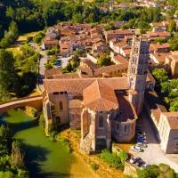 La Loggia - chambres d'hôtes، فندق في Rieux