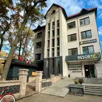Iris Hotels Resort, hotel a Vorzelʼ