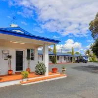 Colonial Motel & Apartments, hotel em Young