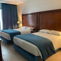 Hotel Azur, хотел в района на Anfa, Казабланка