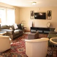 Biker Hiker friendly 3 bedroom by Strouds Run State Park, готель у місті Атенс